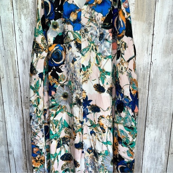 Entro Printed Floral Halter Neck Dress - Picture 3 of 8